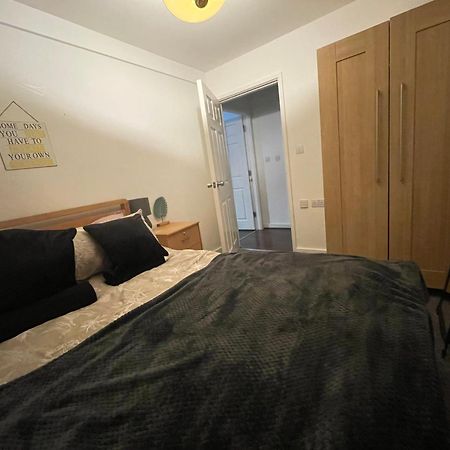 Business & Leisure City Centre 2 Bed En-Suite Apartment With Free Parking And Netflix Coventry Bagian luar foto