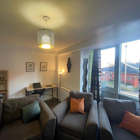 Business & Leisure City Centre 2 Bed En-Suite Apartment With Free Parking And Netflix Coventry Bagian luar foto