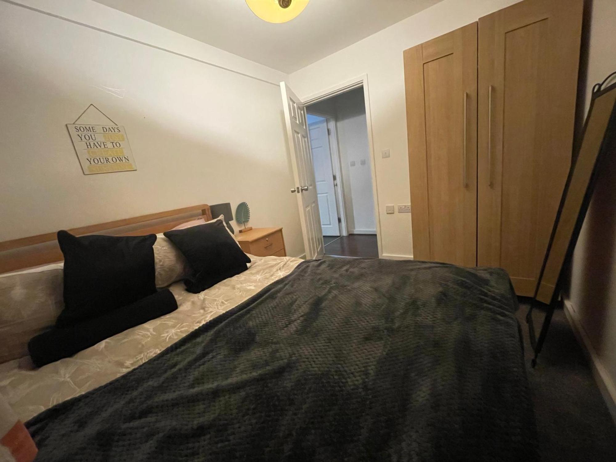 Business & Leisure City Centre 2 Bed En-Suite Apartment With Free Parking And Netflix Coventry Bagian luar foto