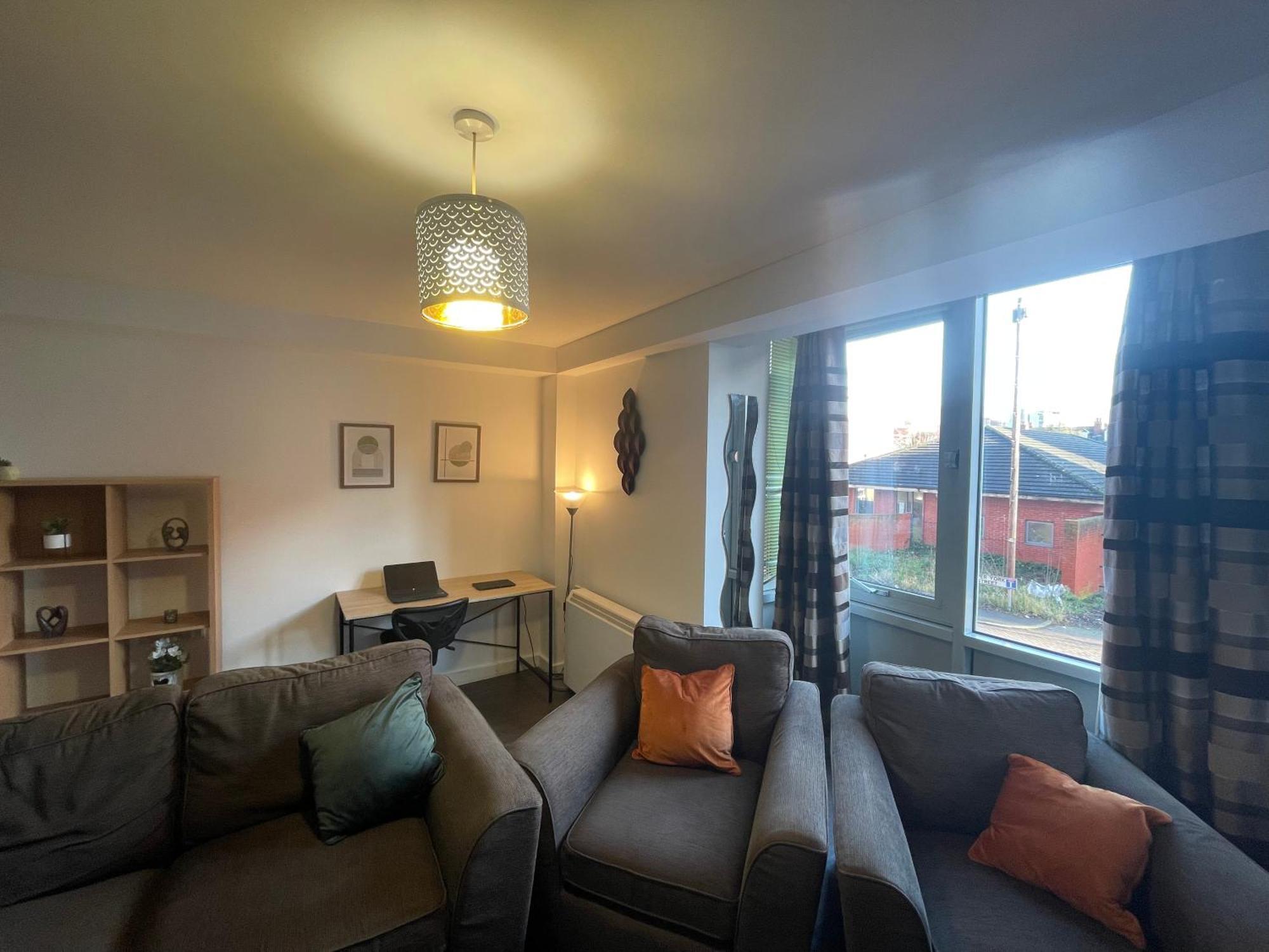 Business & Leisure City Centre 2 Bed En-Suite Apartment With Free Parking And Netflix Coventry Bagian luar foto