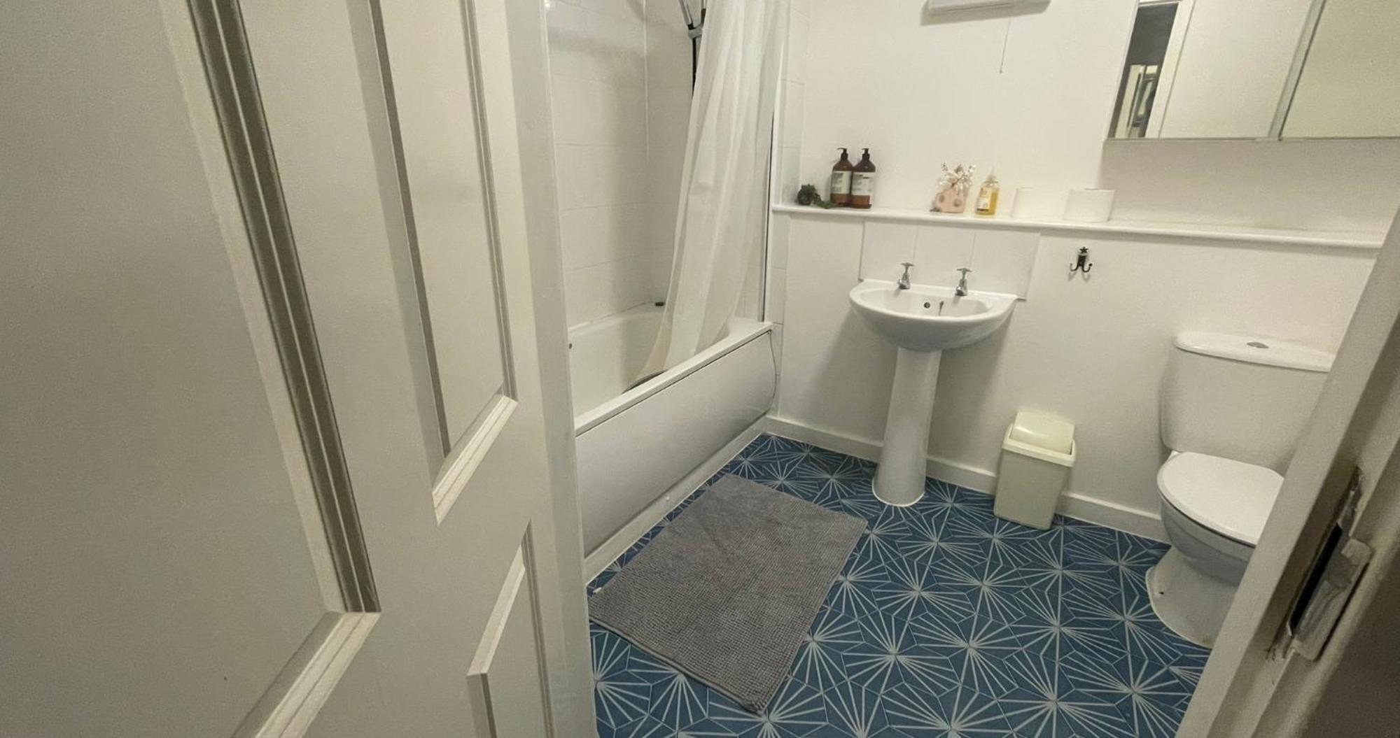 Business & Leisure City Centre 2 Bed En-Suite Apartment With Free Parking And Netflix Coventry Bagian luar foto