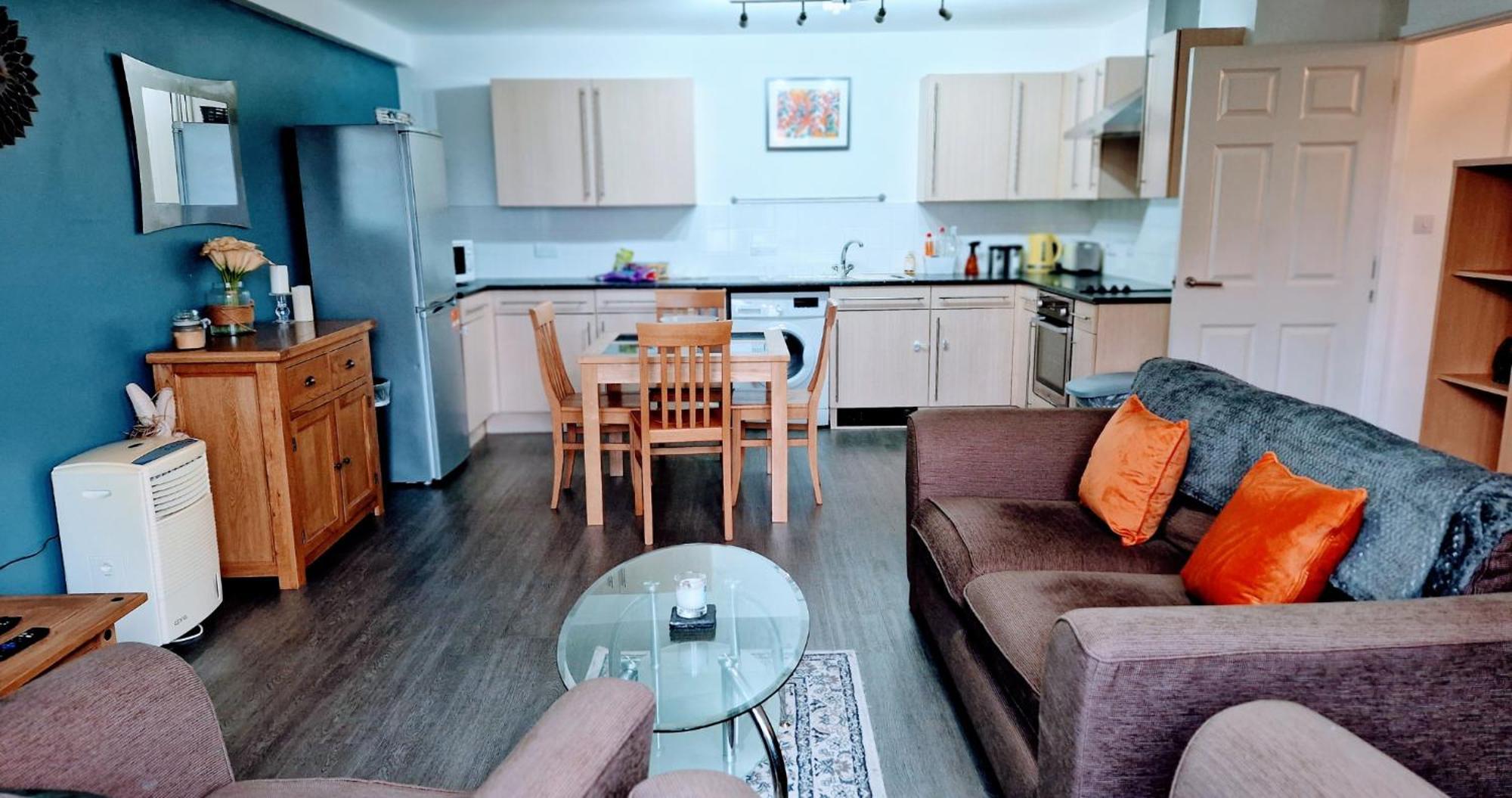 Business & Leisure City Centre 2 Bed En-Suite Apartment With Free Parking And Netflix Coventry Bagian luar foto