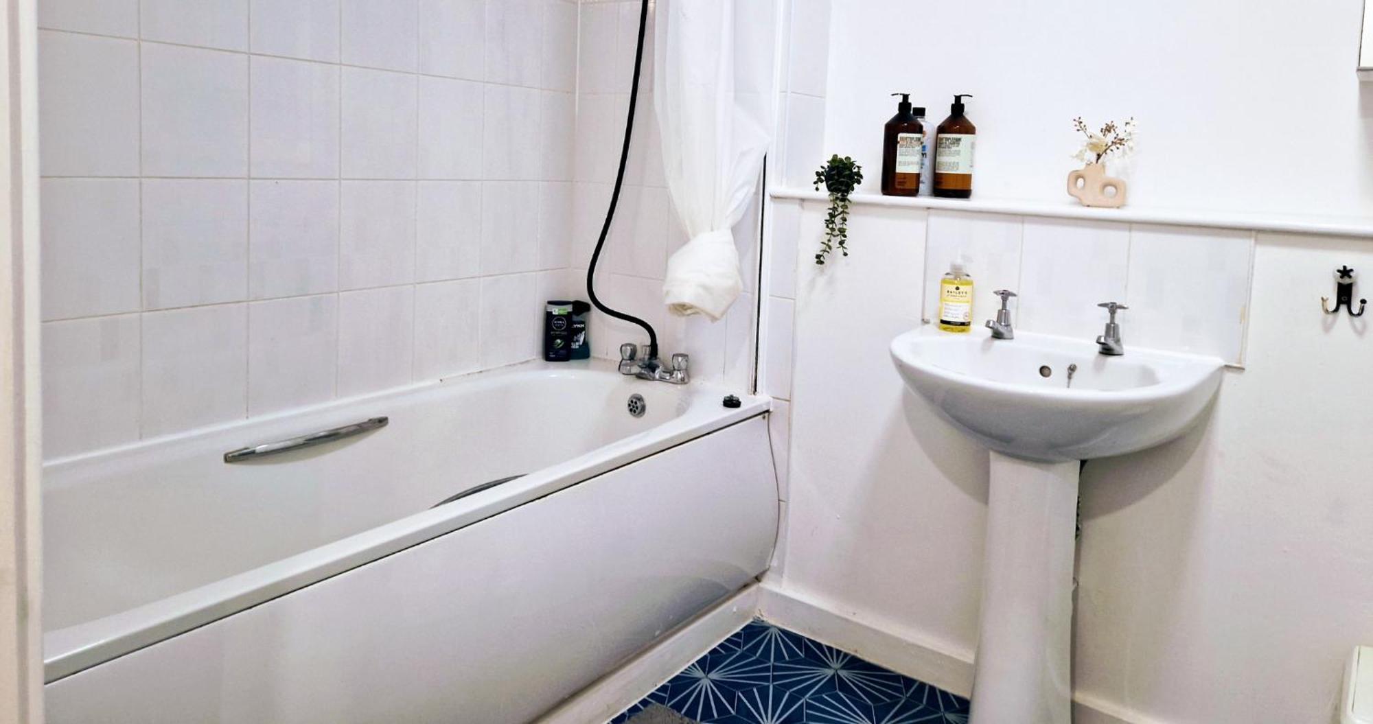 Business & Leisure City Centre 2 Bed En-Suite Apartment With Free Parking And Netflix Coventry Bagian luar foto